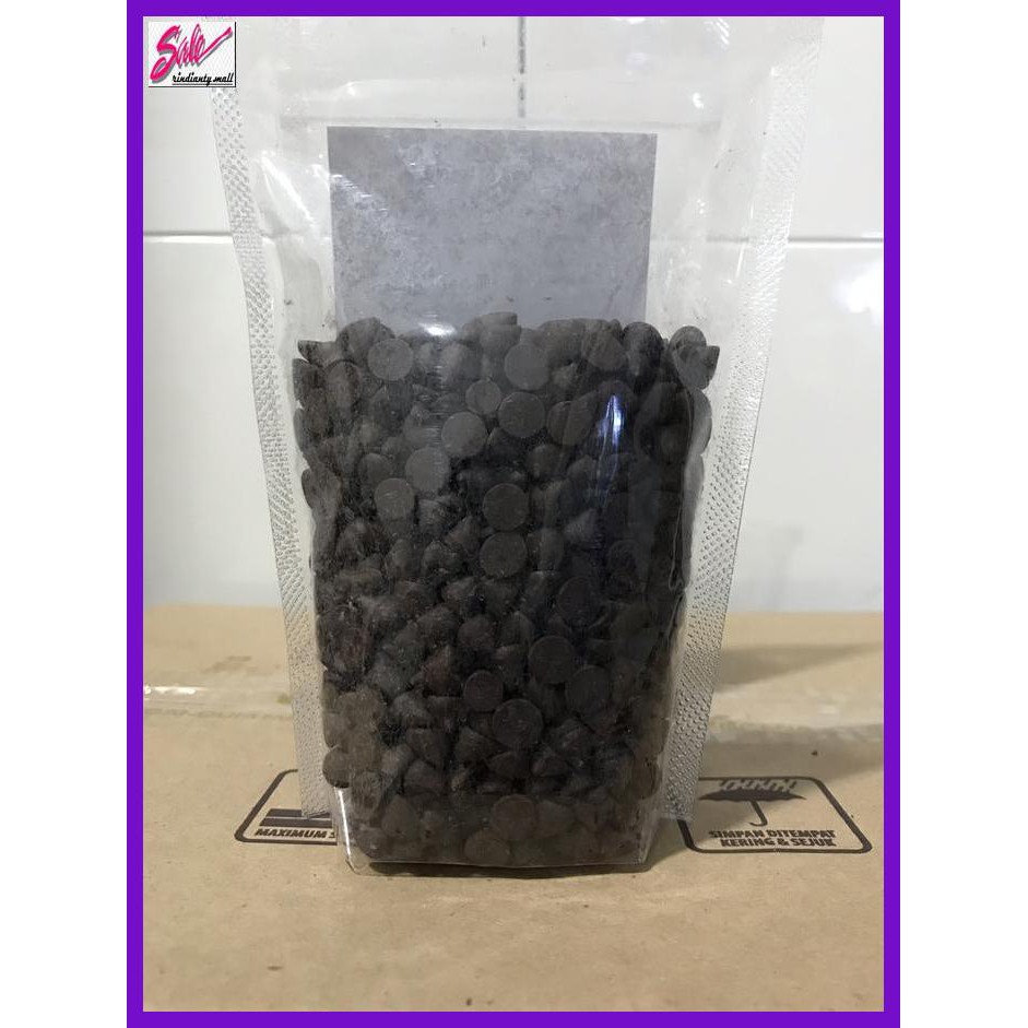 

SAKMACOKLAT- COKLAT CHIP / CHOCOLATE CHIP COMPOUND COLLATA REPACK 1 KG -MAKANAN-MINUMAN.