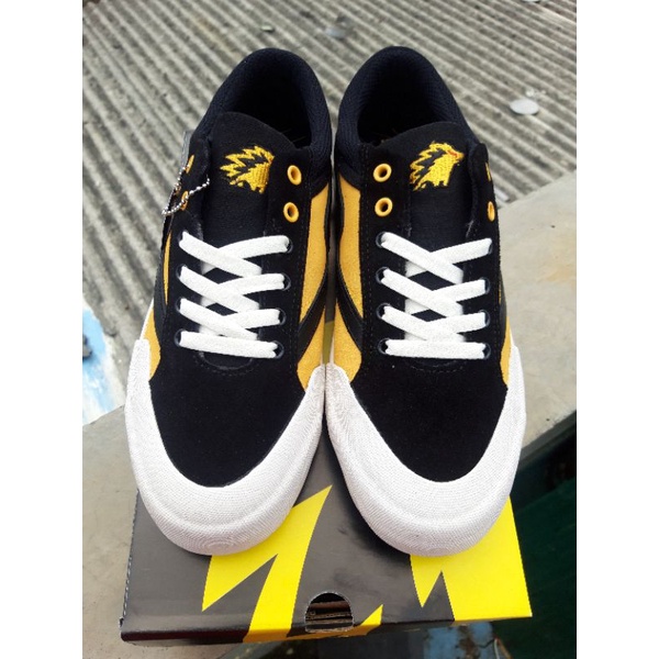 Patrobas X Onic Yellow