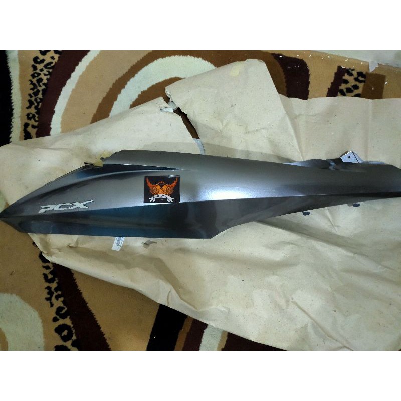 cover body belakang PCX 125 150 cbu Thailand kanan ori ahm