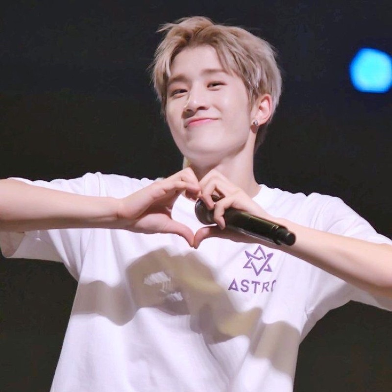 PHOTOCARD OFFICIAL  ASTRO JINJIN GATEWAY (booked)