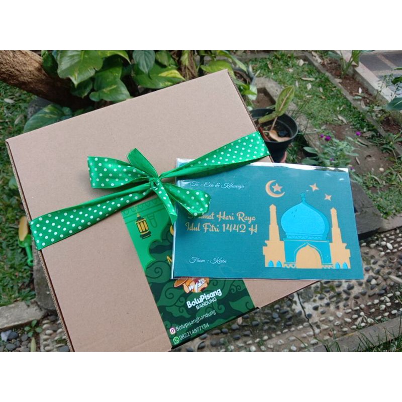 

Big Sale Hampers Lebaran - Kue Lebaran - Kue Ulang Tahun - Hampers Cowok - Hantaran - Gift Box - Kue