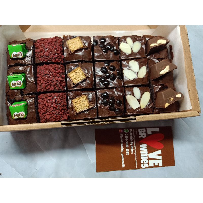 

brownies original mix topping premium 2 box size M