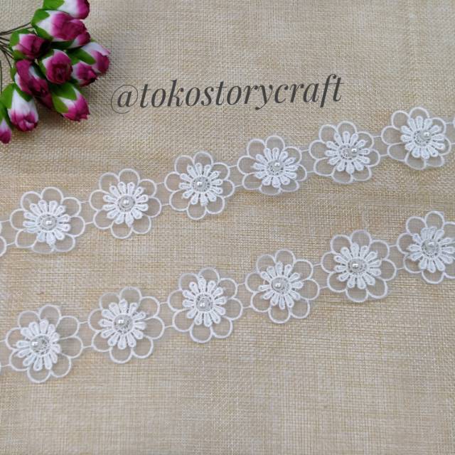 1 LUSIN - RENDA GIPER BUNGA TIMBUL MUTIARA Size : 3,5cm