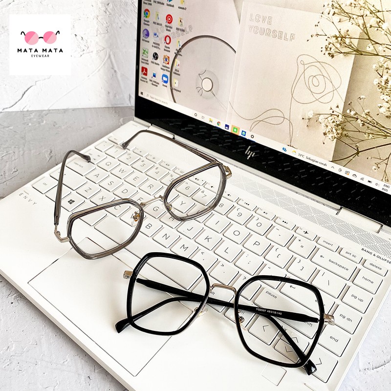 MOODISH OVERSIZED FRAME - Kacamata Fashion Wanita Square