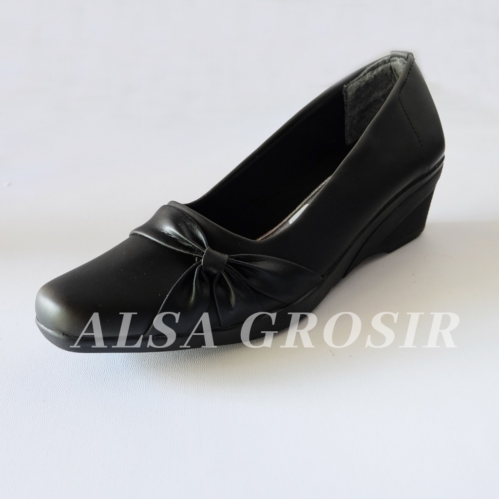 Sepatu Pantofel Wanita 3cm Hak Tahu Hitam Polos Formal Guru Sekolah Kantor Kerja -  Sepatu Pantofel Wanita Flat Hitam Polos Formal Guru Sekolah Kantor Kerja - D20