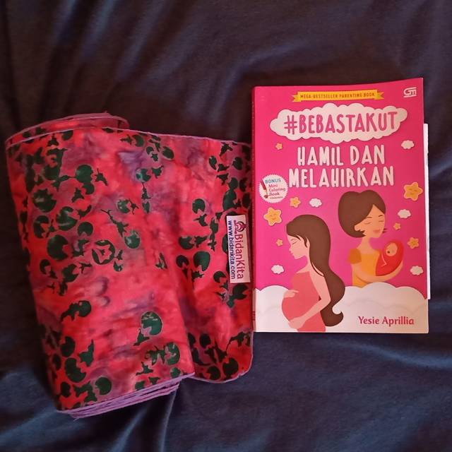 Bundling preloved buku #bebastakut hamil dan melahirkan + bengkung bidan kita