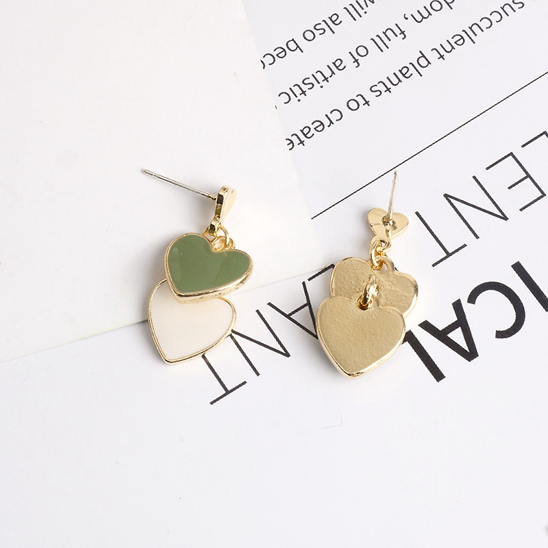 Anting Tusuk Asimetris Bahan Sterling Silver 925 Desain Hati Hijau Gaya Simple / Trendy Untuk Wanita