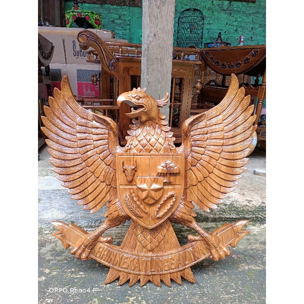 garuda ukir,garuda kayu,lambang garuda,hiasan dinding,lambang garuda bagus