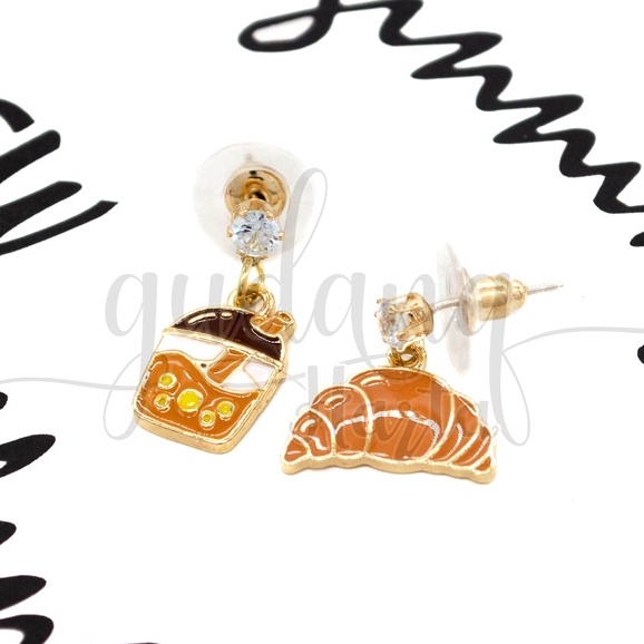 Anting Stud Croissant Boba Earring Motif Minuman Dan Kue GH 203500