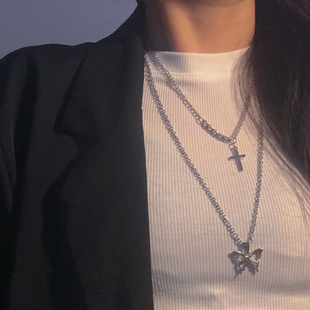 Double layer twin butterfly kalung wanita kalung cross hip hop trendi keren Tahun Baru sweater jarin