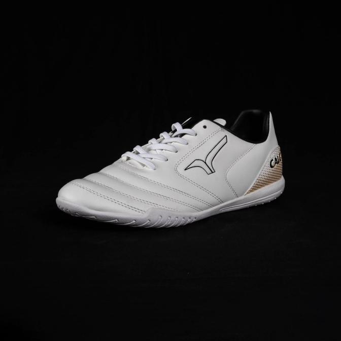 Calci Sepatu Futsal Forza - White