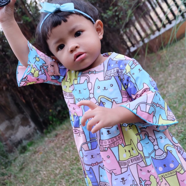 DRESS ANAK LENGAN TROMPET