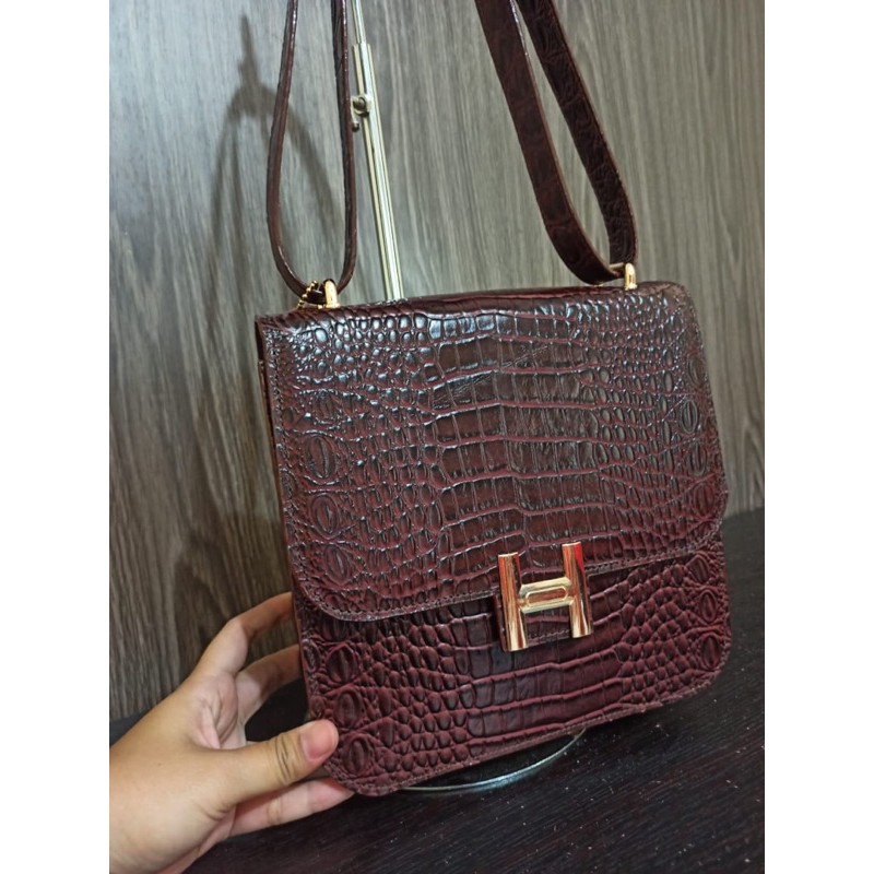 kulit sapi embos buaya