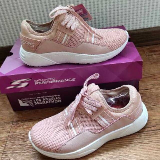 Sepatu skechers/skechers for women/skechers bobs sparrow