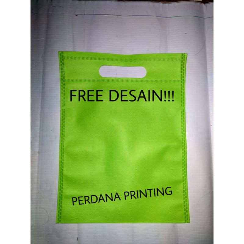 

TAS SPUNBOND/GOODIE BAG UK. 20X26 + SABLON ( FREE DESAIN!!! )