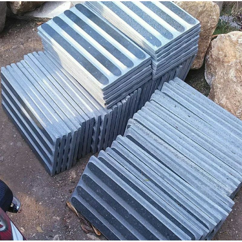 Ubin Granit Alam Pemandu Arah Tuna Netra