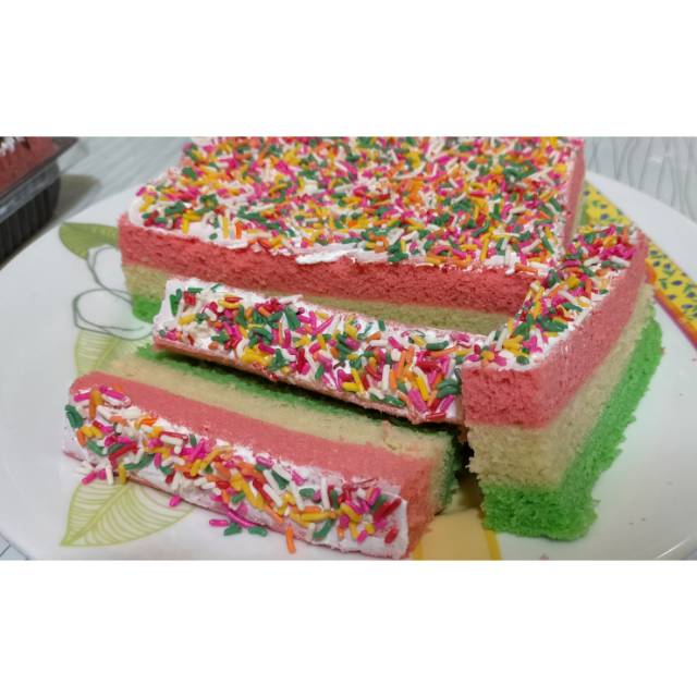 

Bolu Pelangi