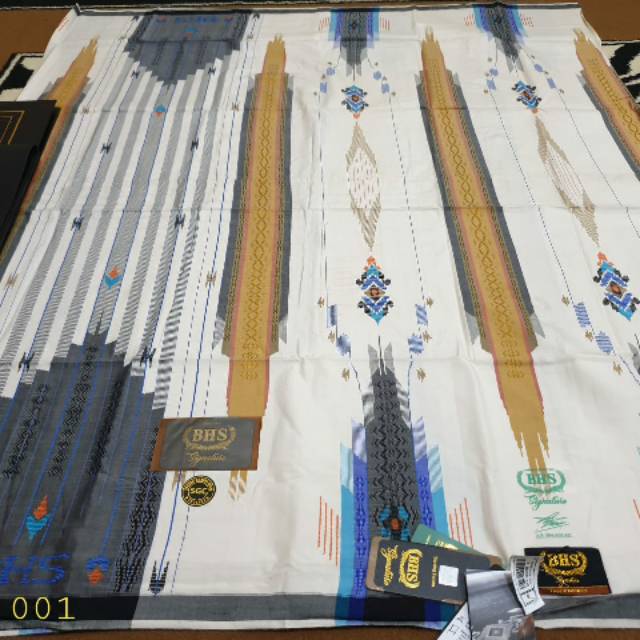 Sarung BHS Signature