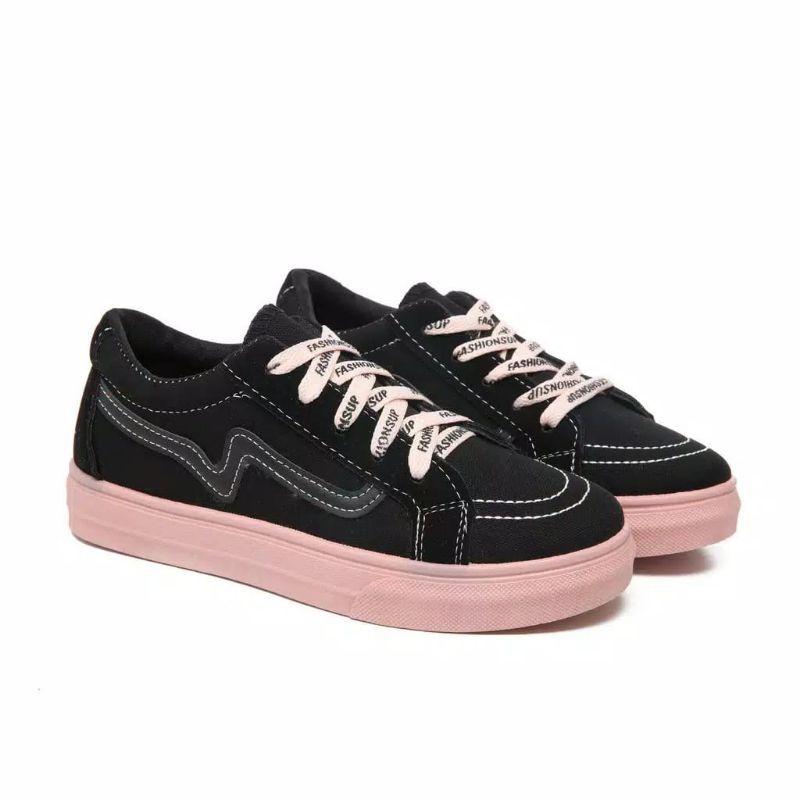 A06 Sepatu Sneaker Wanita Fashion Hitam Dan Putih