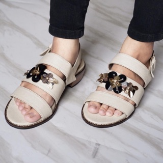  Sandal  Teplek Wanita YOVVLI TRIVI BEADS Flat Kulit Hitam 