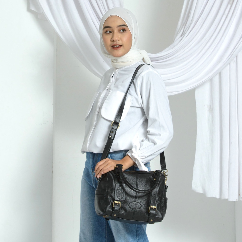 NEW !! TAS WANITA SELEMPANG DAN HAND BAG MADOX BAHAN KULIT SAPI ASLI / FREE GRAVIR NAMA KAMU DI GANTUNGAN TAS