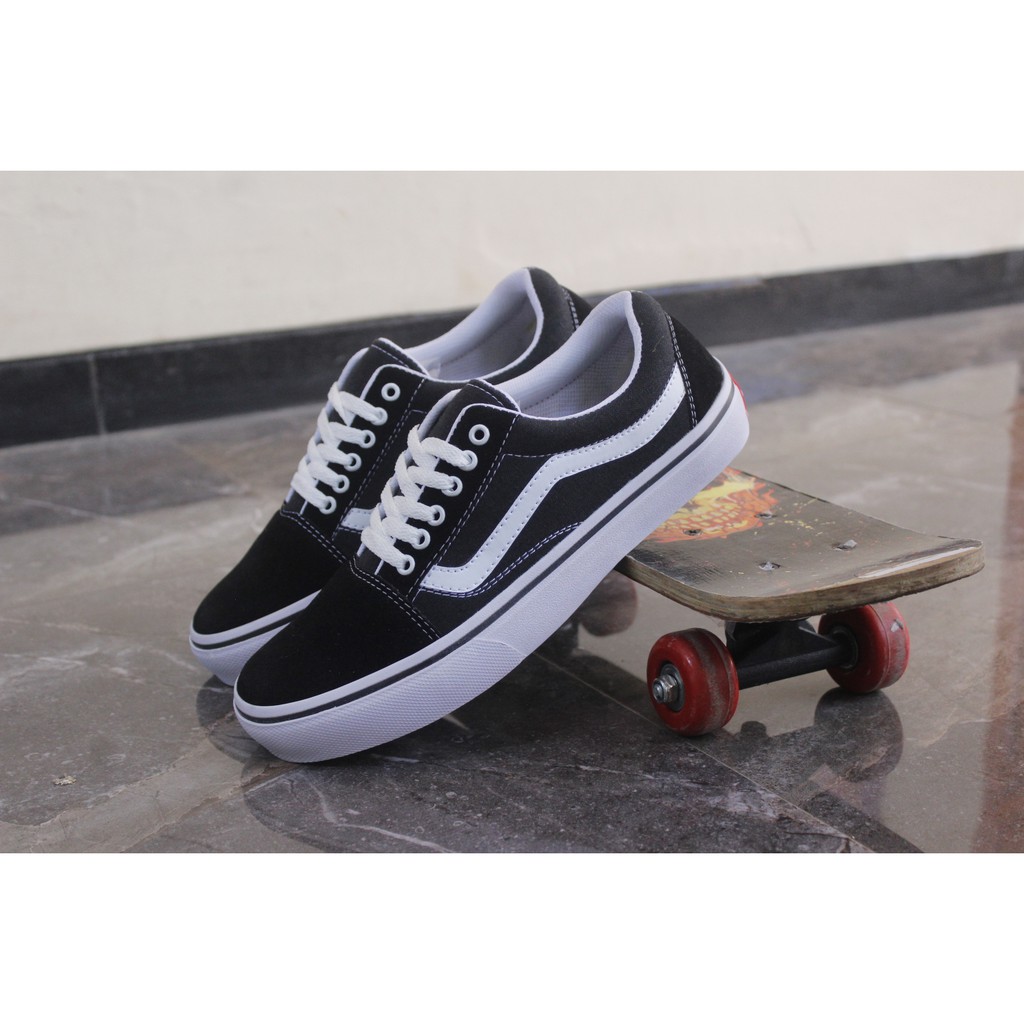 VANS OLDSKOOL CLASSICS BLACK WHITE , KUALITAS TERBAIK , SEPATU PRIA , SEPATU SEKOLAH , BONUS BANYAK