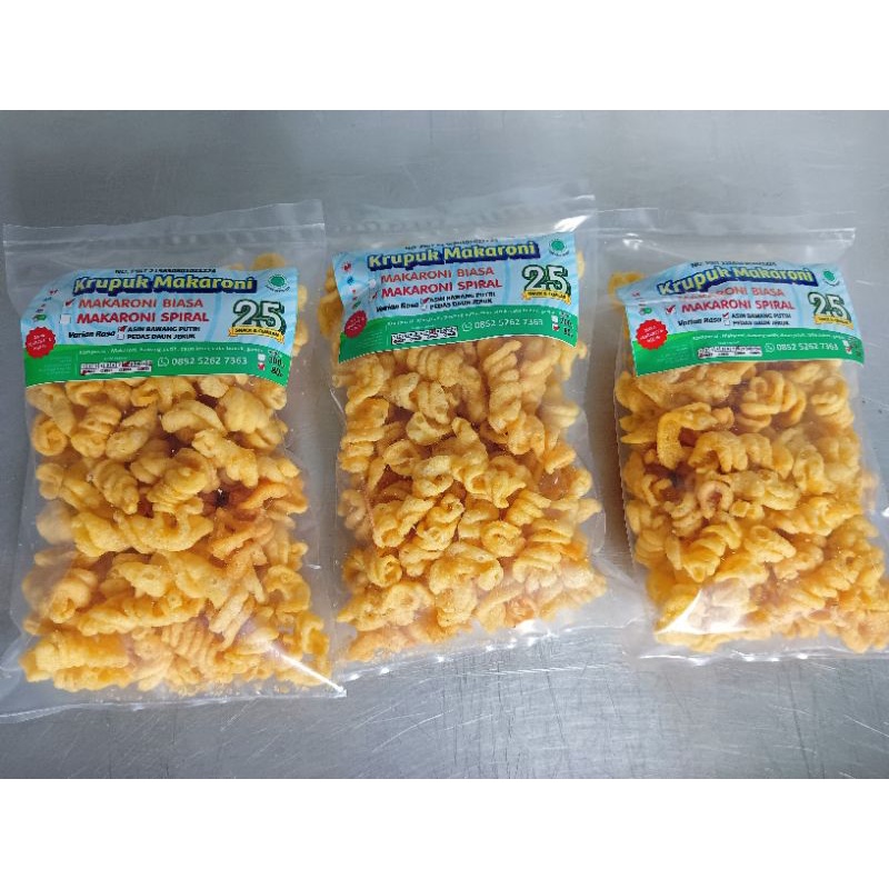 

kerupuk | makaroni spiral | snack | cemilan | rasa asin bawang putih