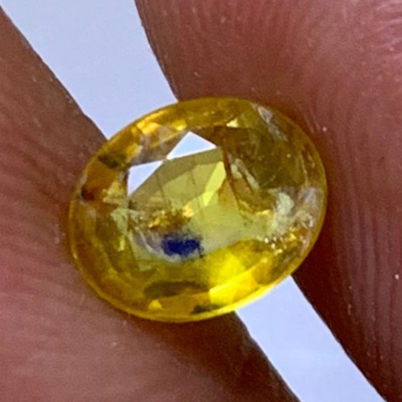 natural yellow safir 1.00 carat