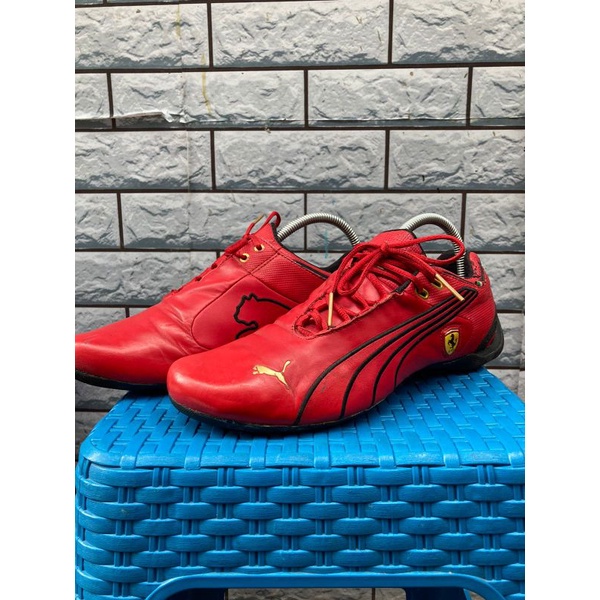 Sepatu Futsal Puma Ferrari
