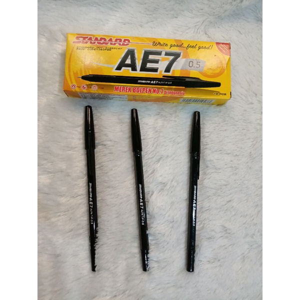 

Standard Bolpen AE7 warna Hitam