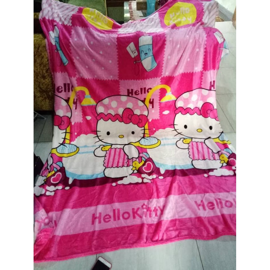 selimut hello kitty 150*200