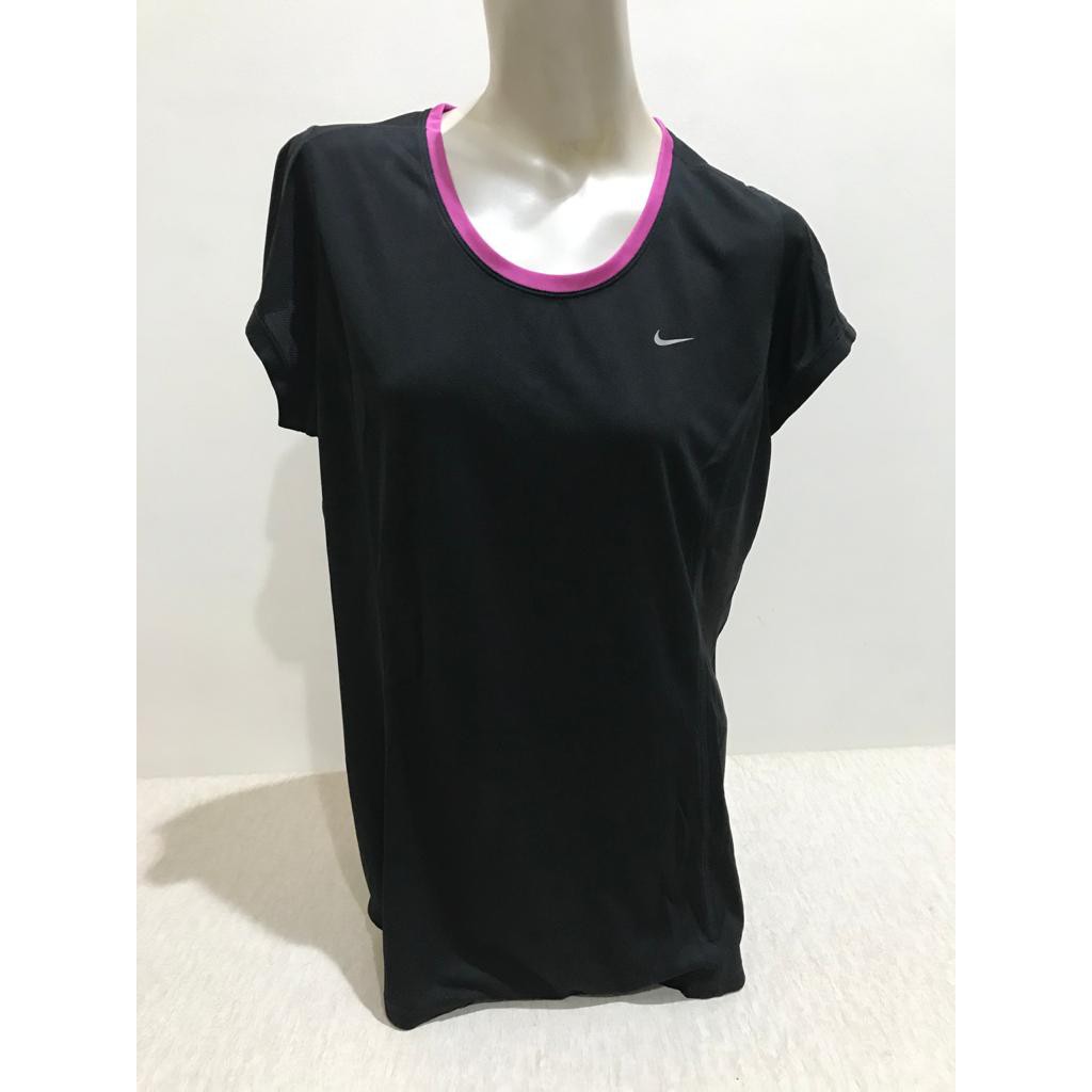 KAOS WANITA NIKE DRI- FIT ORIGINAL PRELOVED BAHAN POLYESTER WARNA HITAM SIZE L