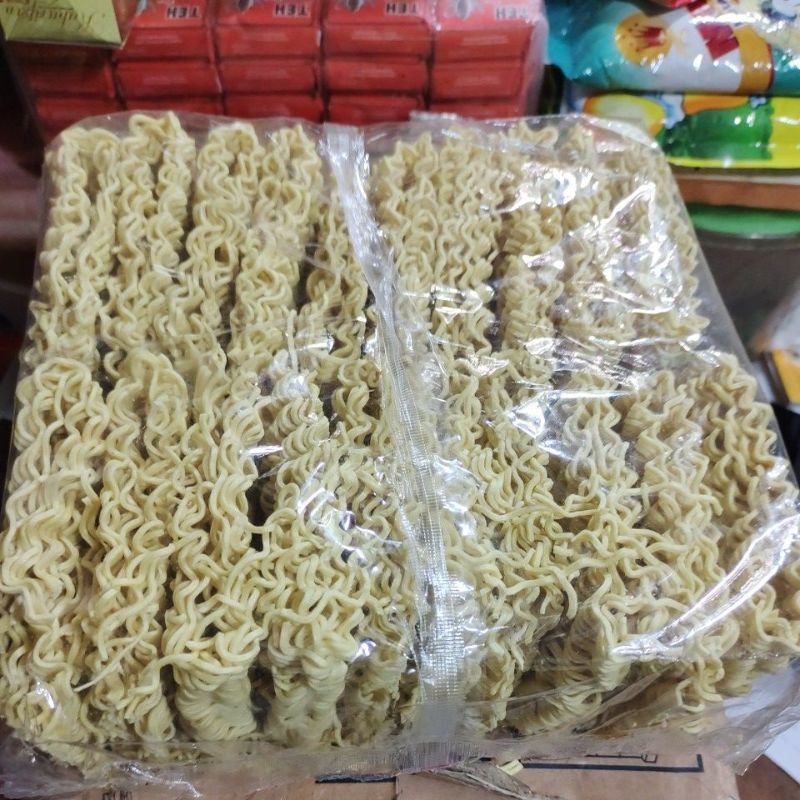 

MIE KOKI 1kg