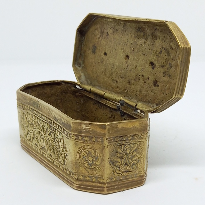 Kotak Tembakau Antik Kuno