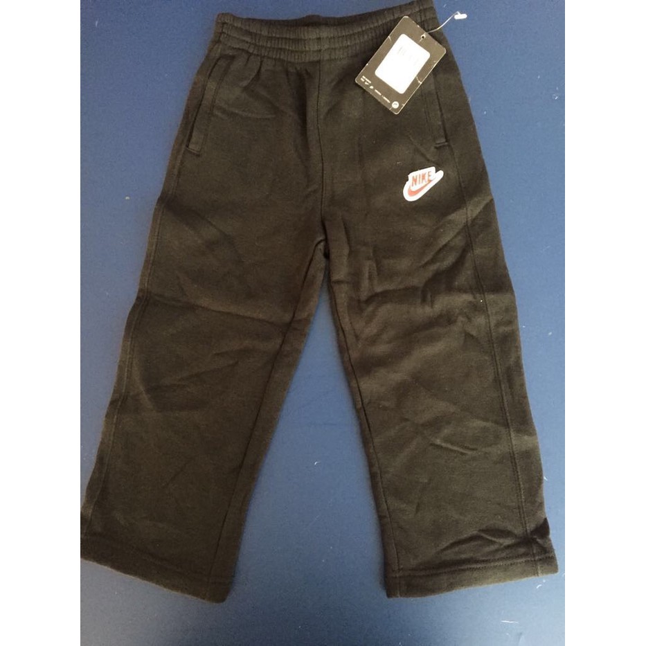 Celana training Nike