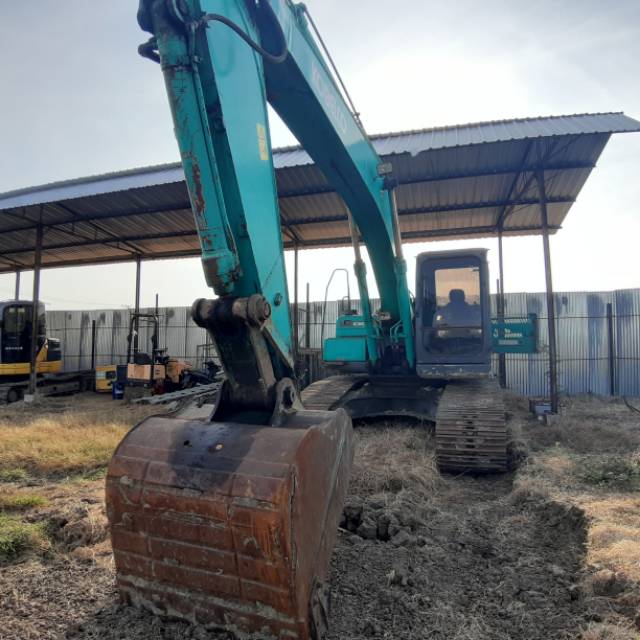 Penyewaan Excavator Kobelko PC-200