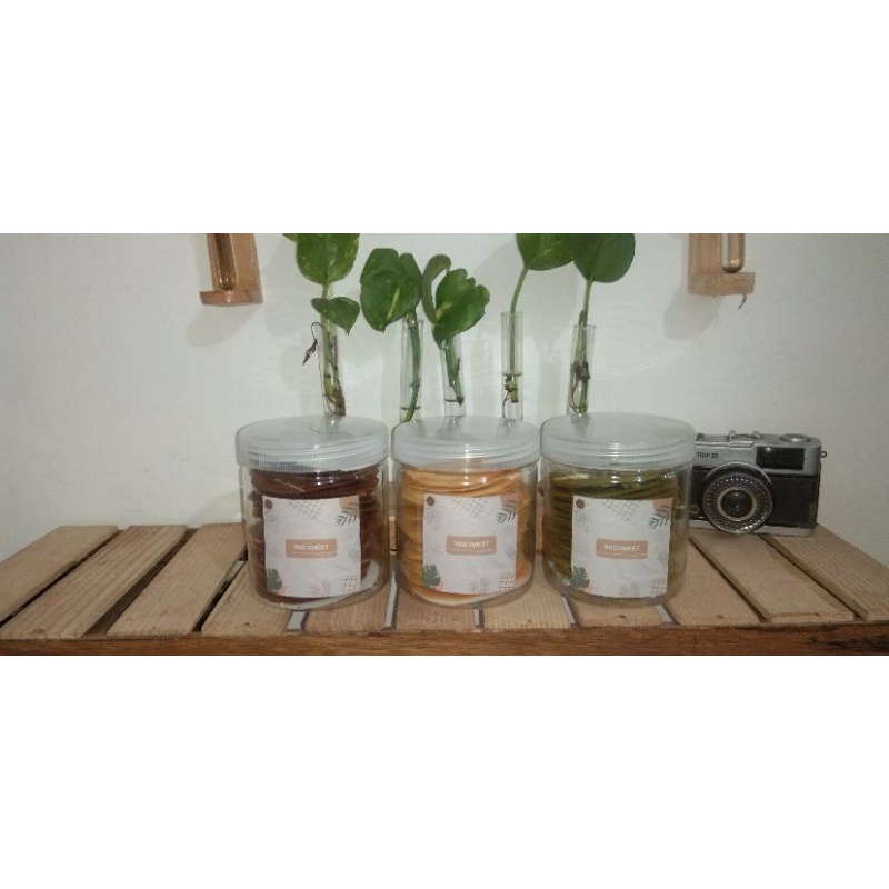

cookies almond crispy / kue kering / hampers