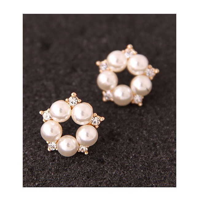LRC Anting Tusuk Fashion Gold Flower Pearl Stud Earrings A57430