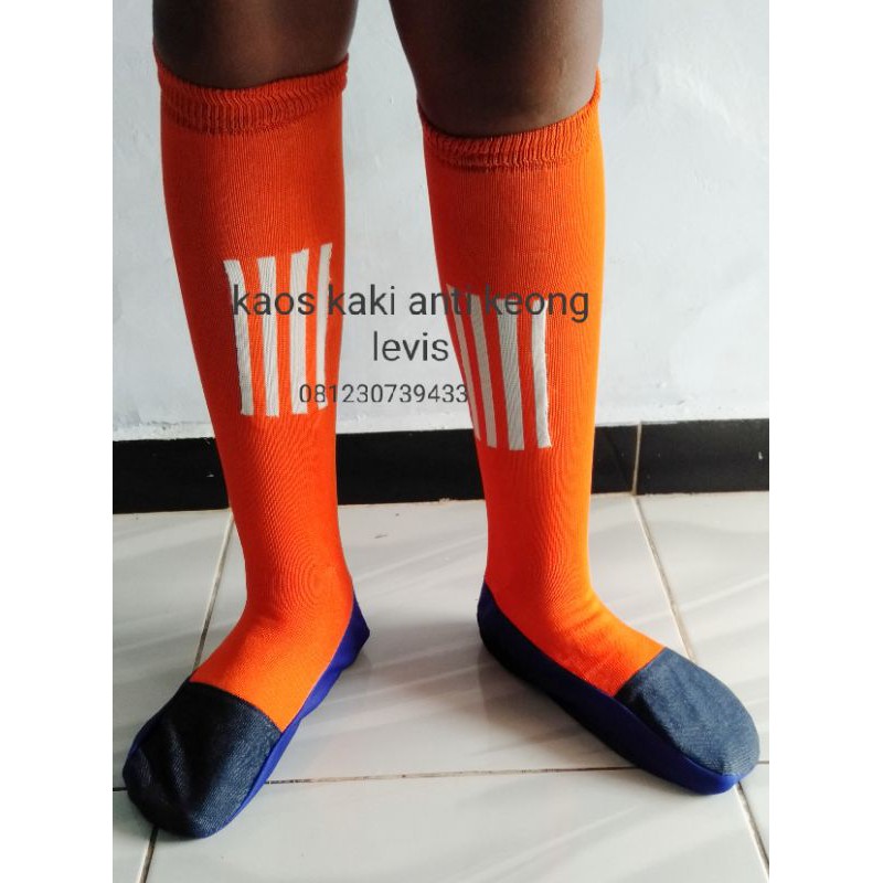 kaos kaki sawah anti keong ' levis'