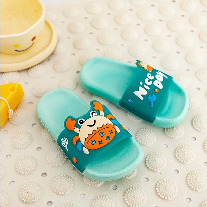 BOSJKT0065 Sandal Anak Selop Motif Kepiting / Sendal Karakter Anak Lucu