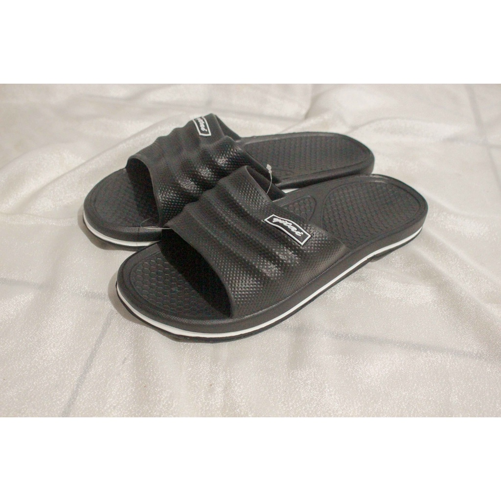 Sandal Slop Karet Pria Yitai Size 39-44-Hitam