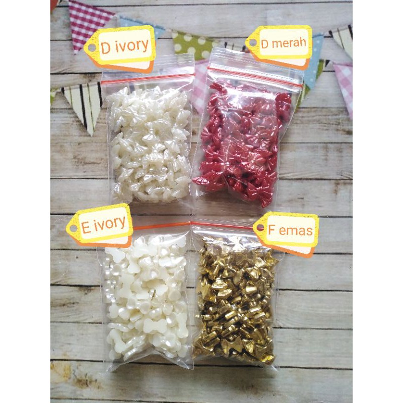 Aplikasi mutbel mutiara sintetis bunga &amp; pita mini 20/50 pcs