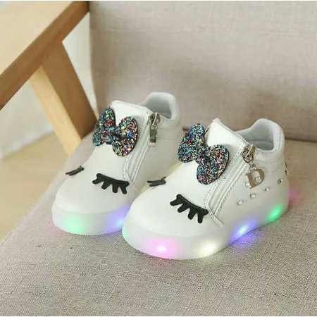 Sepatuanak perempuan LED /ready stok tangerang