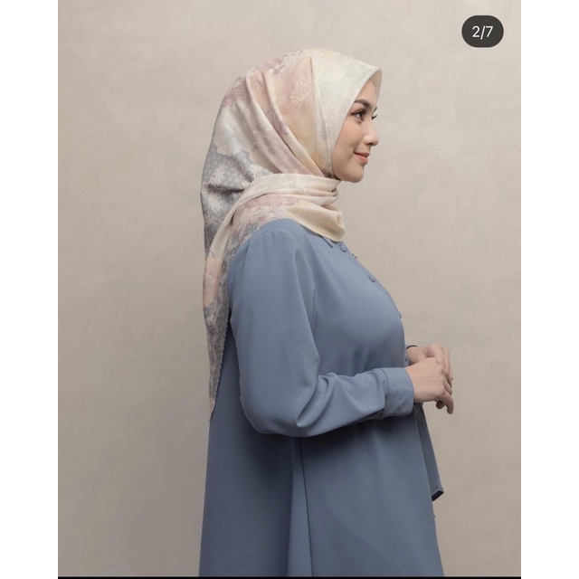 ulos scraf dreamy lilac wearingklamby