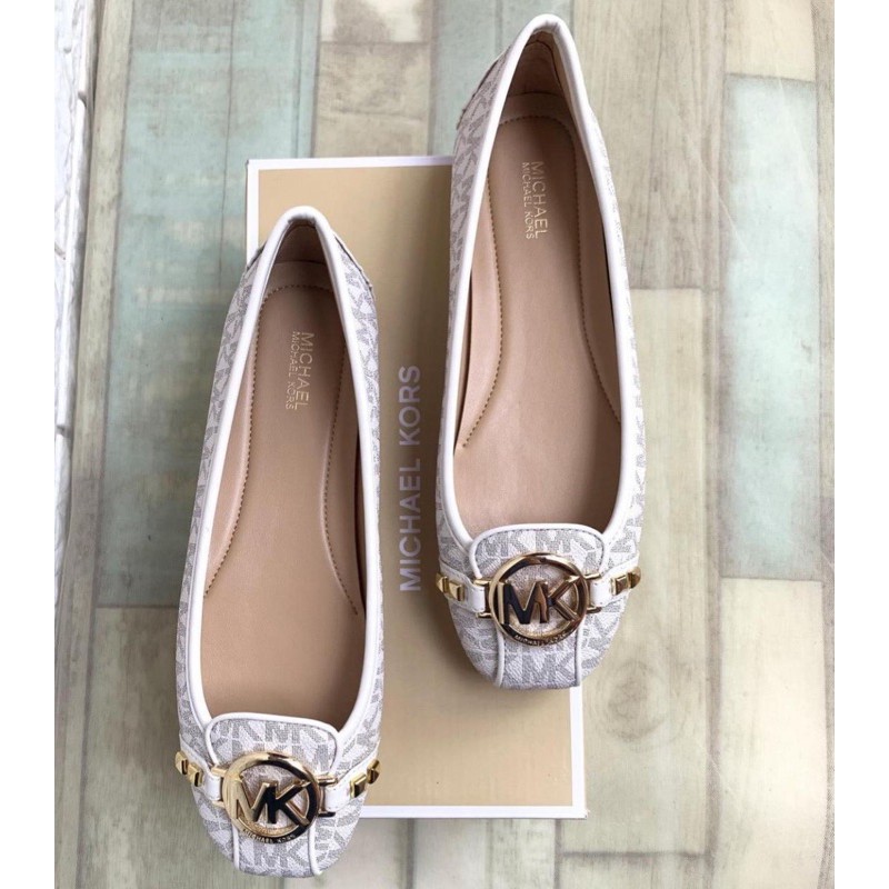 Michael Kors Fulton white signature stud gold logo