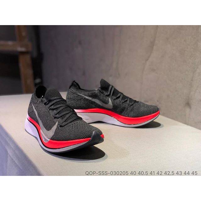 NIKE VAPORFLY 4%