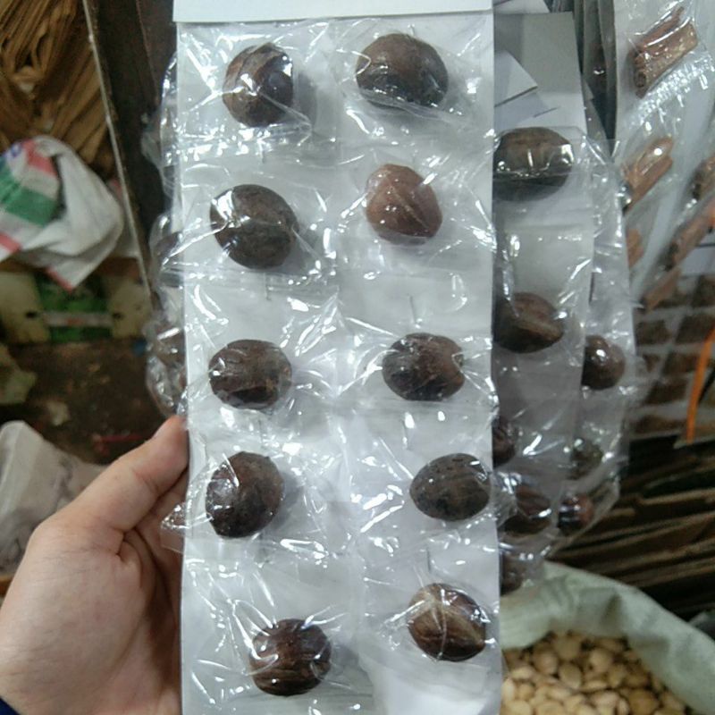 

Buah Pala kering isi 10