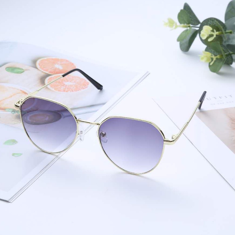 Kacamata Wanita Dan Pria Gaya Santai Dengan Gradasi Warna Gaya Korea Aksesoris Fashion-C4 Abu-Abu