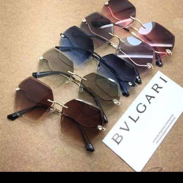 Kacamata wanita bvlgari...