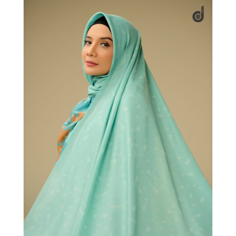LARIA TOSCA "BY DEENAY X ZASKIA SUNGKAR"